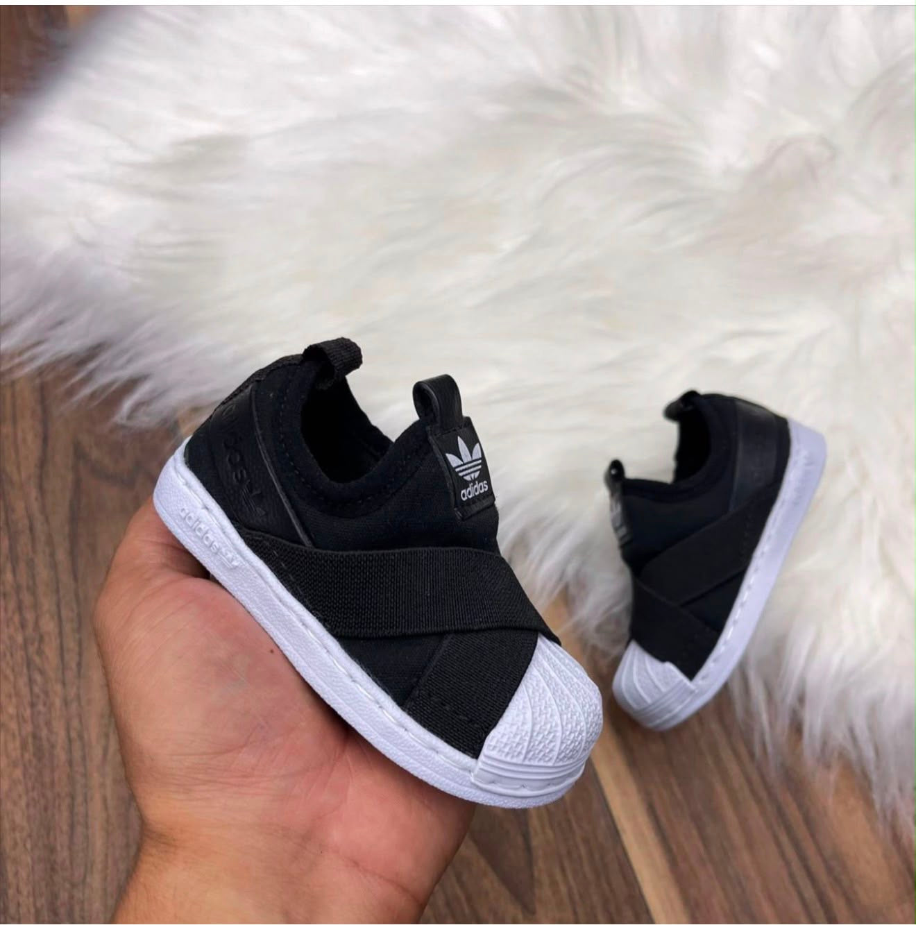 Tênis adidas slip-on (19 ao 25)