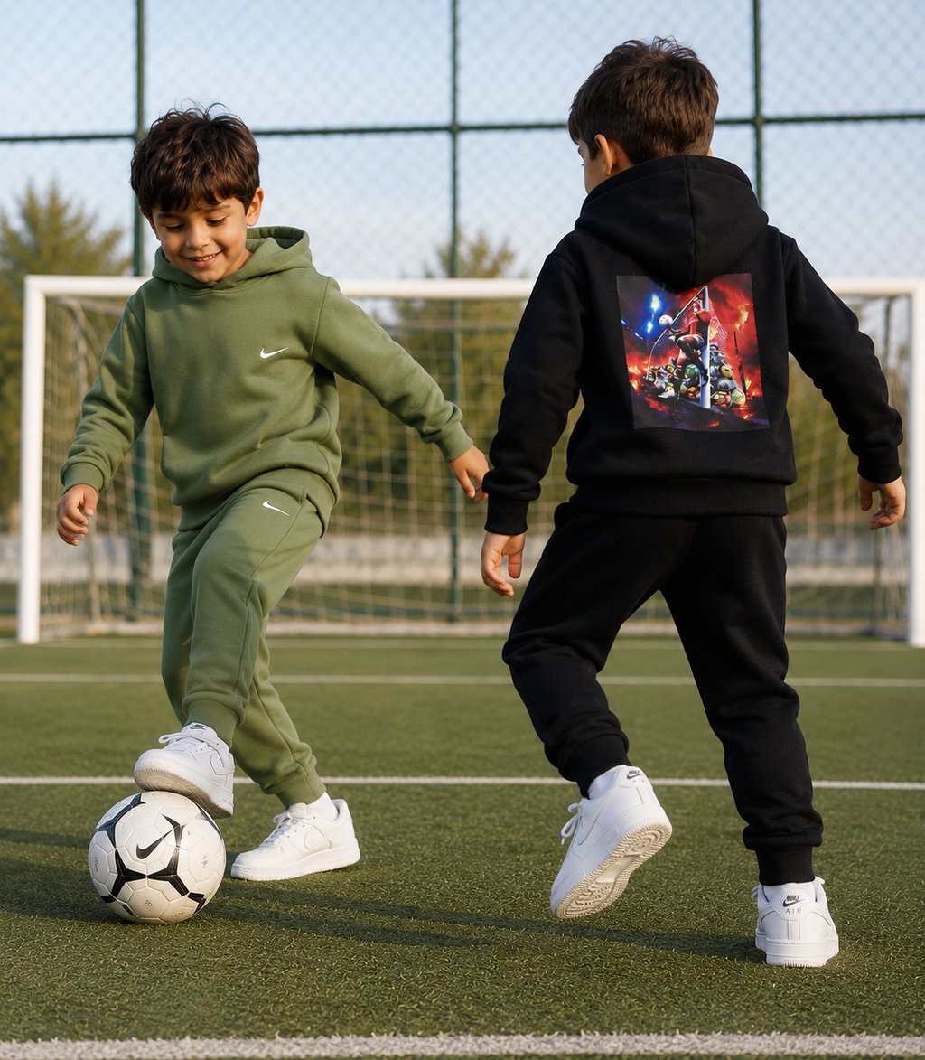 Conjunto de moletom 3 cabos bordado na frente e estampado nas costas - Nike x CR7