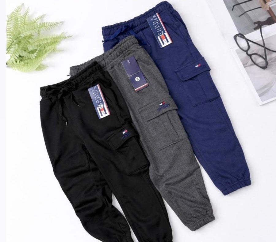 Calça de moletom bordada com bolso cargo - Tommy Hilfiger