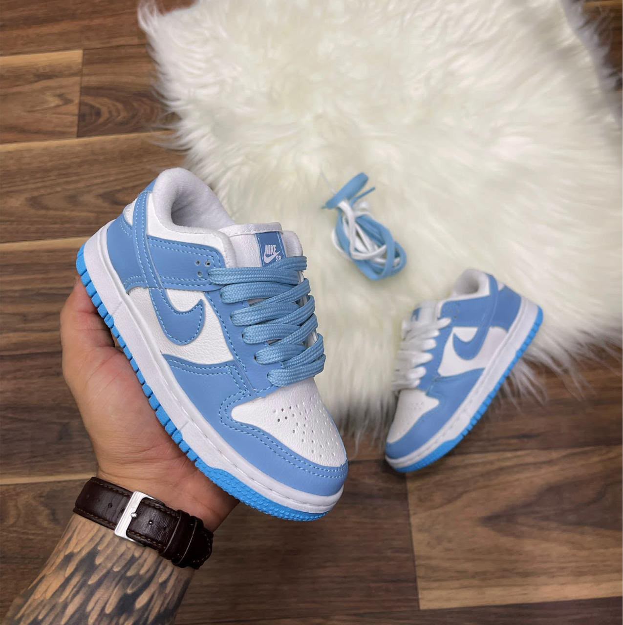 Tênis Nike dunk branco com azul (26 ao 33)