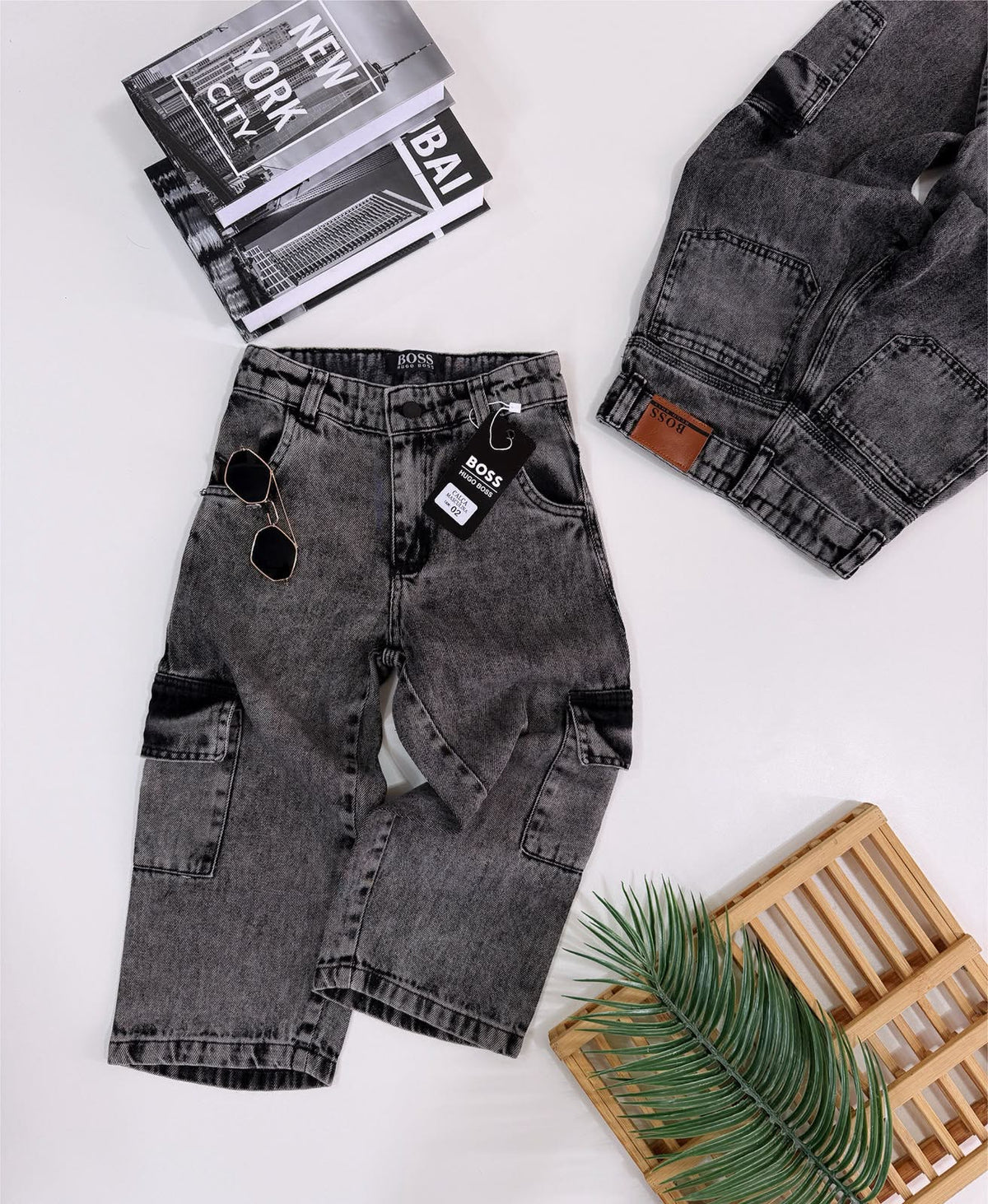 Bermuda Jeans Cargo Marmorizada Preta - Boss