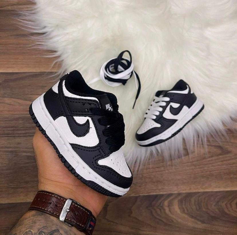 Tênis Nike panda