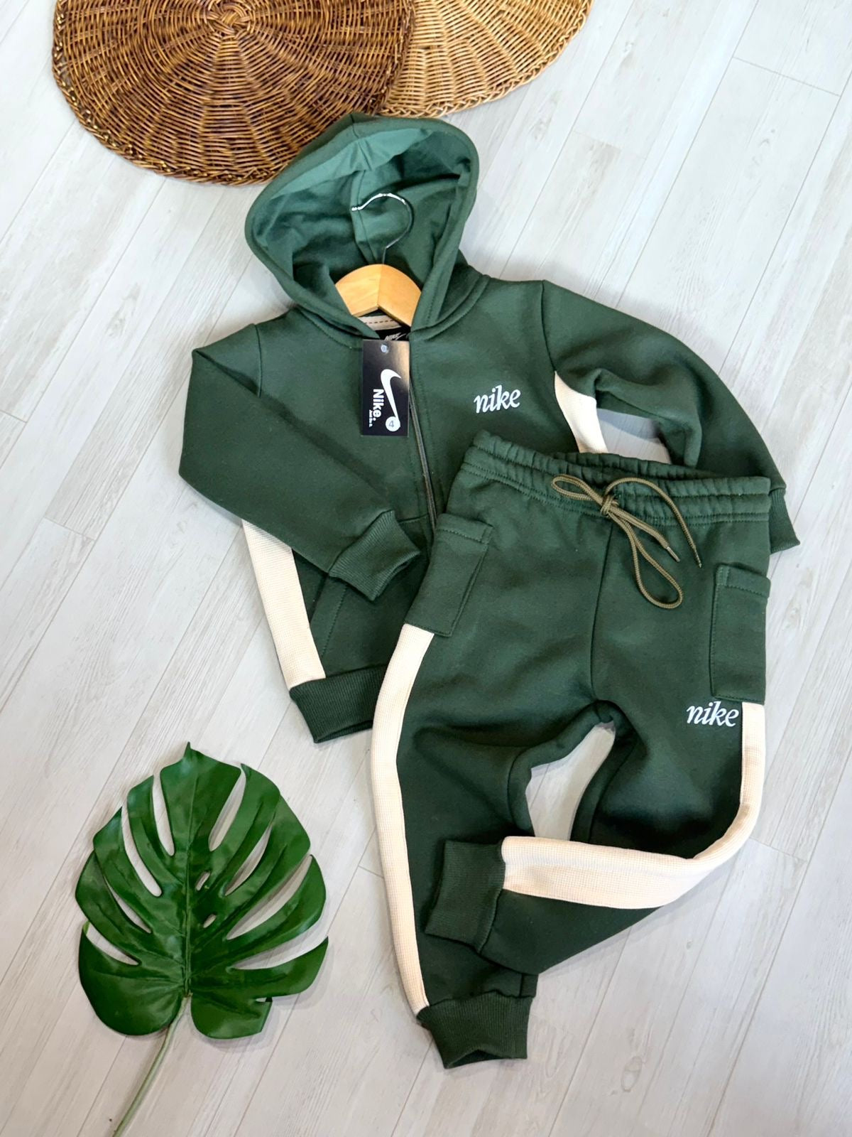Conjunto de moletom três cabos bordado com zíper - Nike