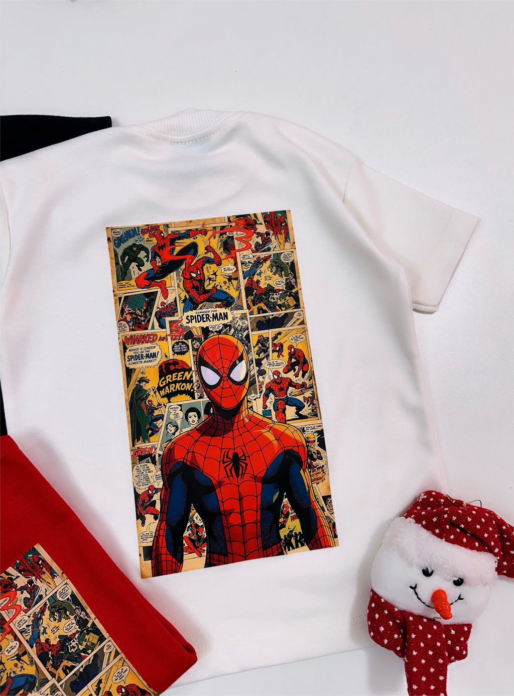 Camiseta suedine bordada na frente e estampada nas costas - Adidas x Homem Aranha