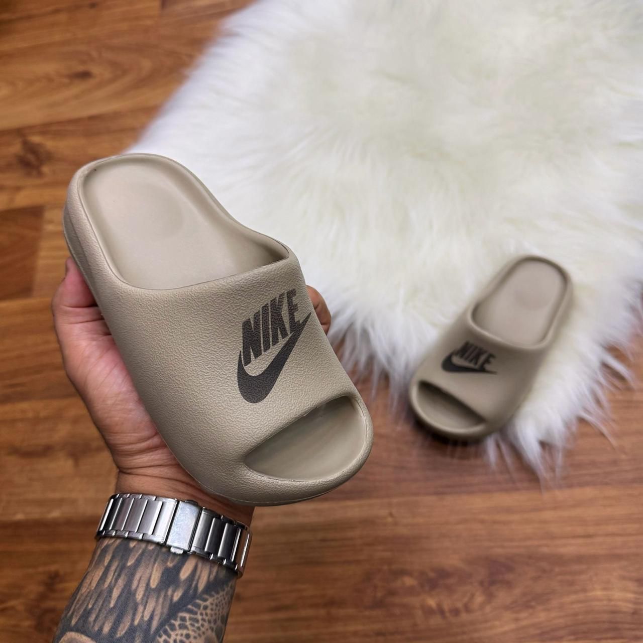 Chinelo Nike Nuvem