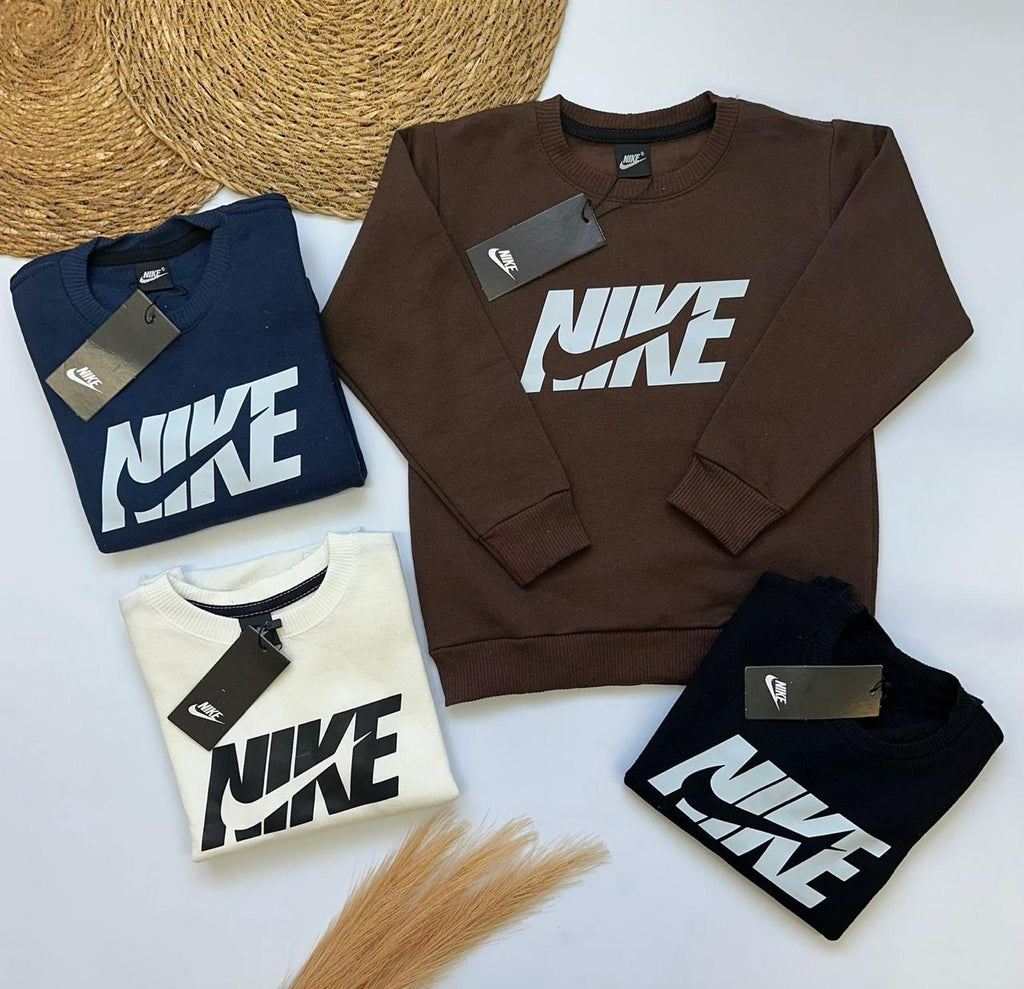 Blusa de moletom avulsa bordada na frente e estampada nas costas - Nike