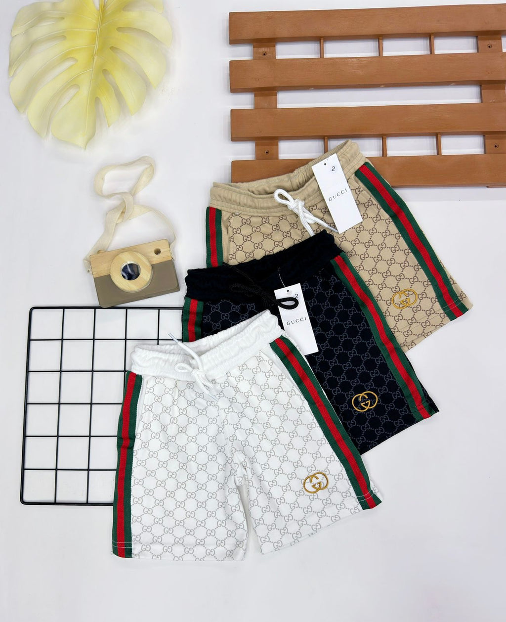 Bermuda de moletinho com cordão - Gucci