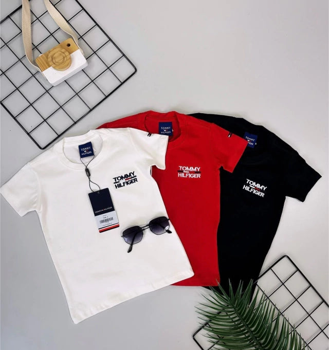 Camiseta manga curta de algodão com elastano bordada - Tommy Hilfiger