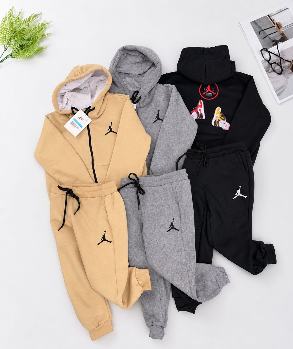 Conjunto de moletom 3 cabos bordado na frente e estampado nas costas - Jordan