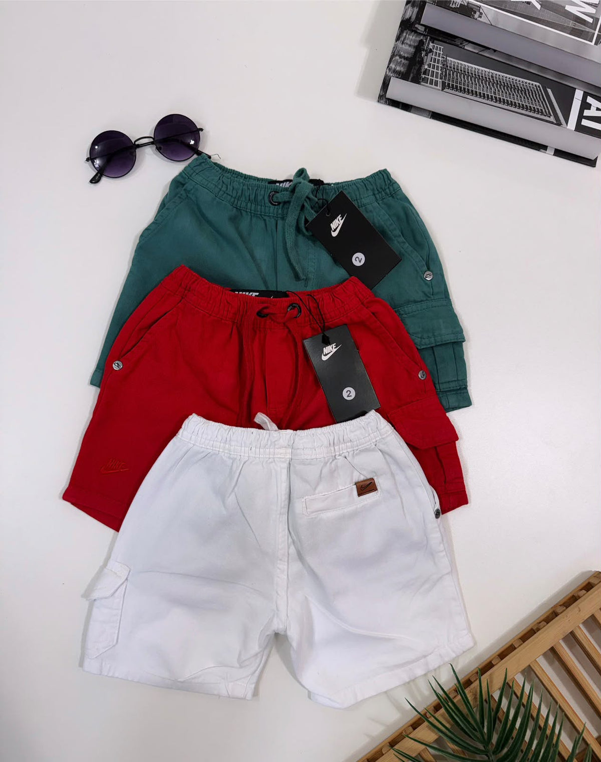 Bermuda de sarja bordada com bolso cargo - Nike