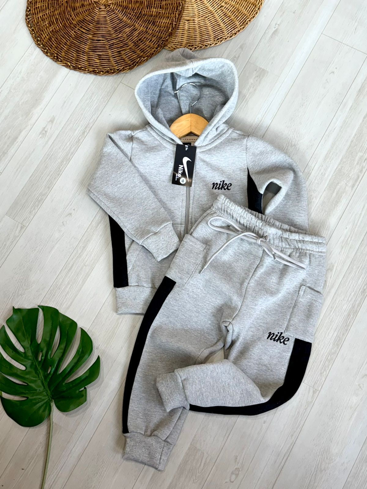 Conjunto de moletom três cabos bordado com zíper - Nike