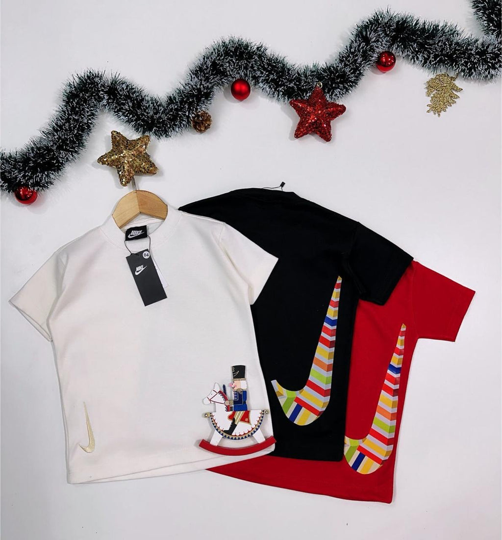 Camiseta suedine bordada na frente e estampada nas costas - Nike