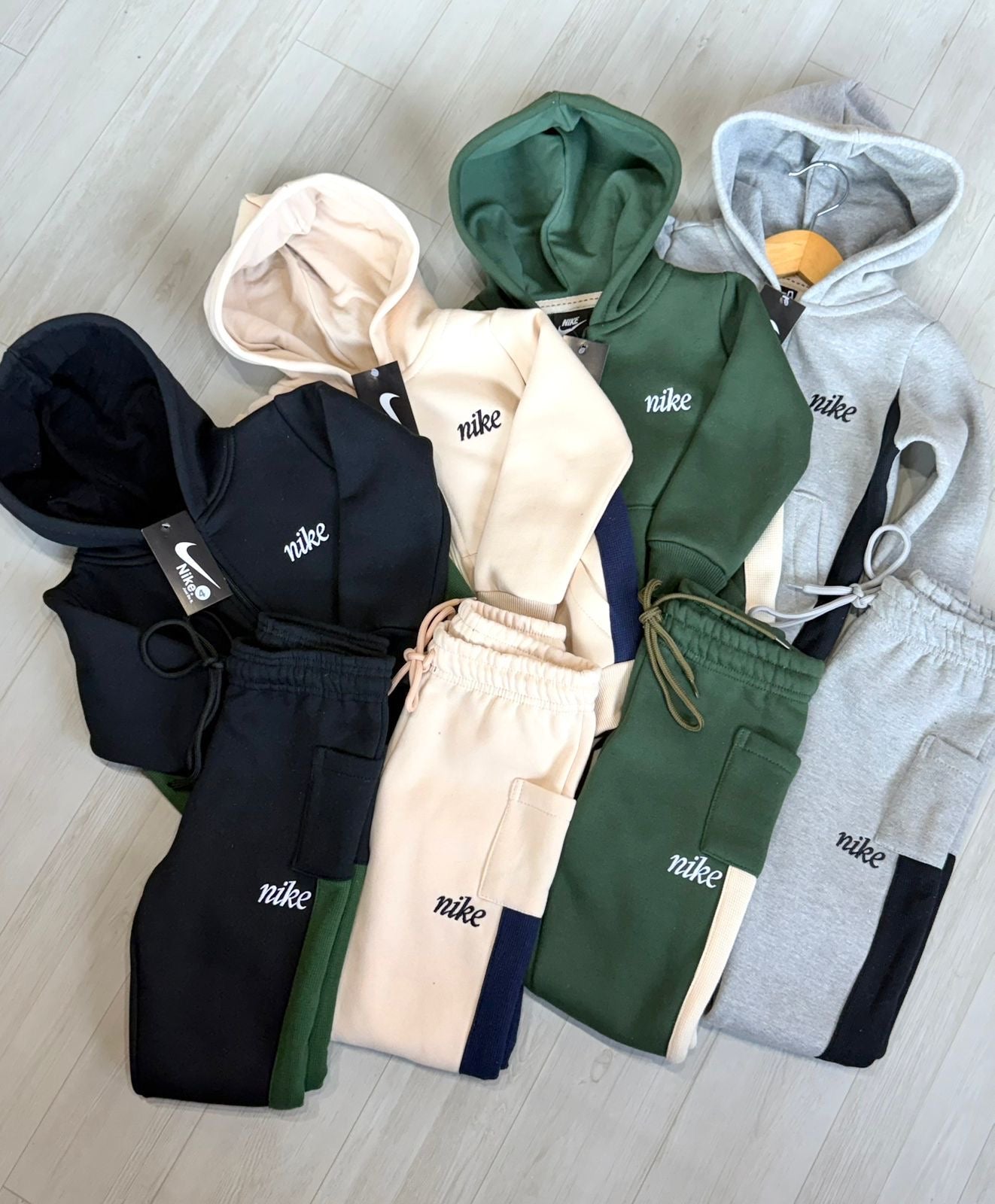 Conjunto de moletom três cabos bordado com zíper - Nike