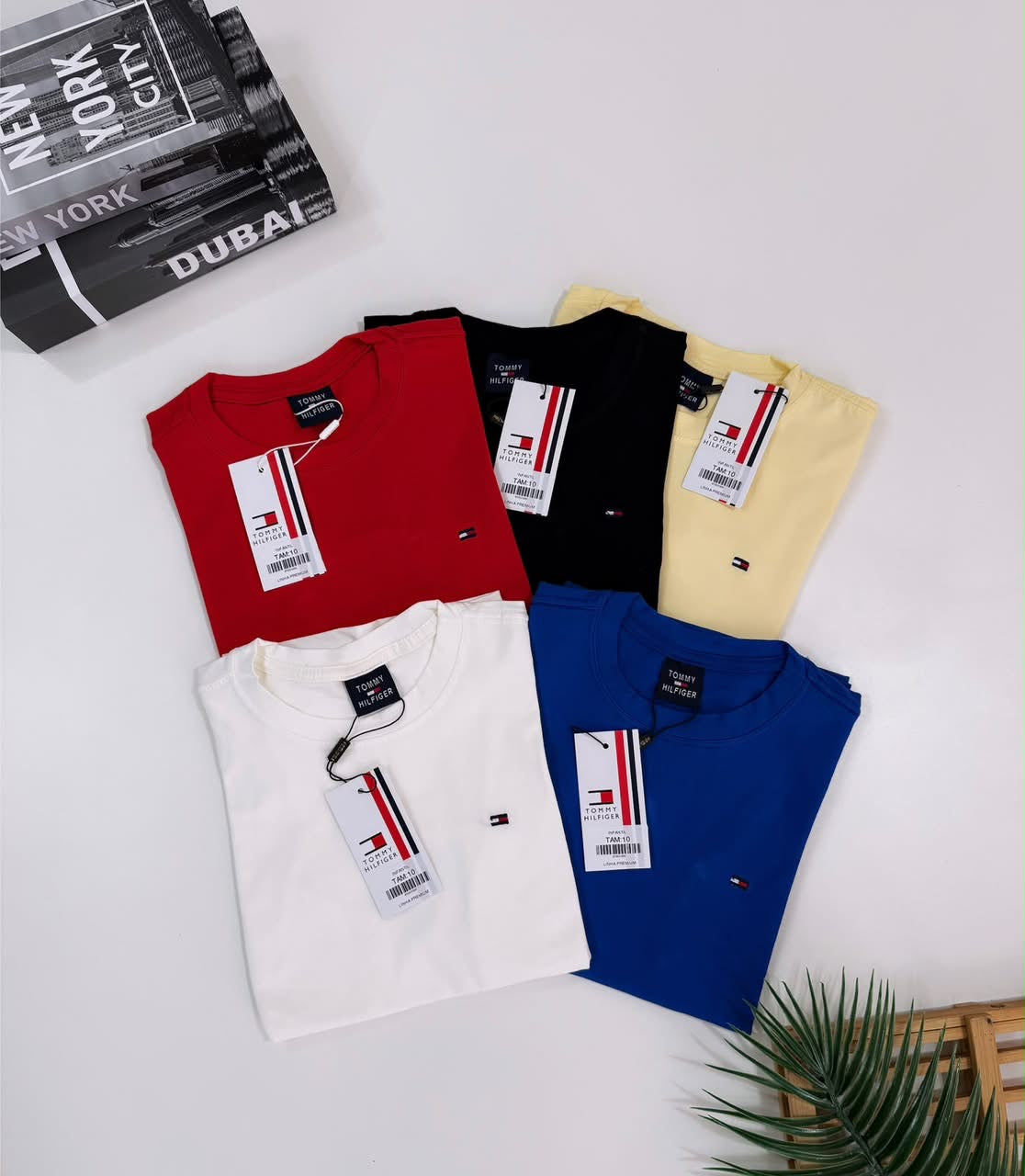 Camiseta manga curta algodão com elastano bordada - Tommy