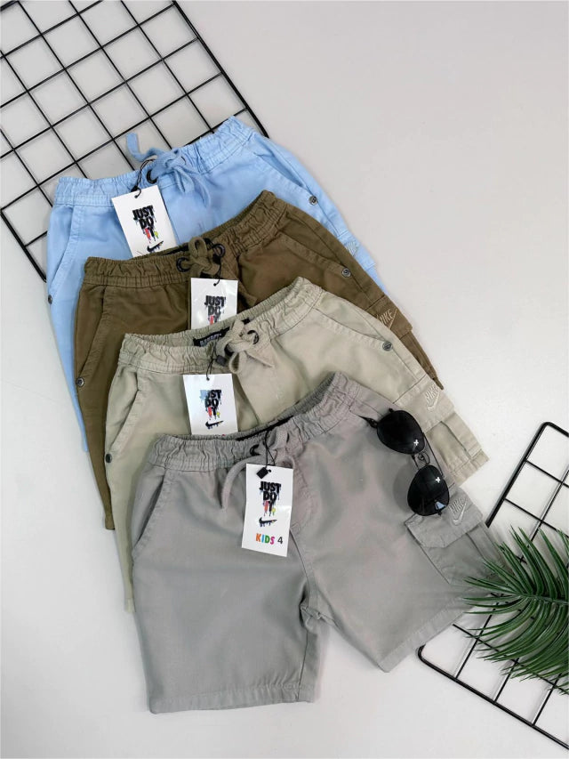 Bermuda sarja bordada com cordão e bolso cargo - Nike