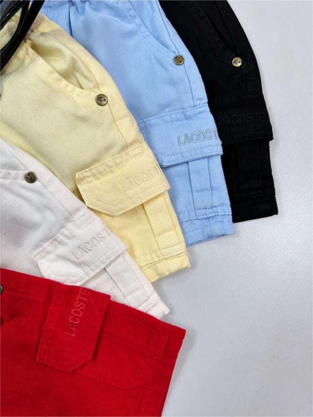 Bermuda de sarja bordada com bolso cargo - Lacoste
