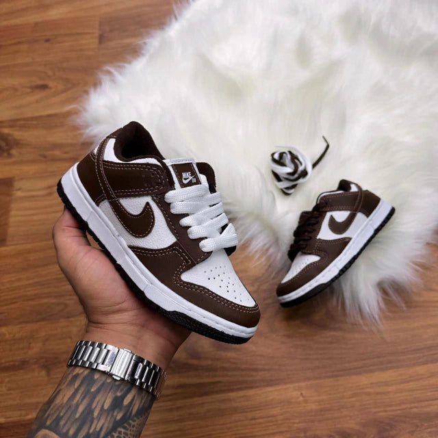 Tênis dunk branco com marrom (20 ao 33)