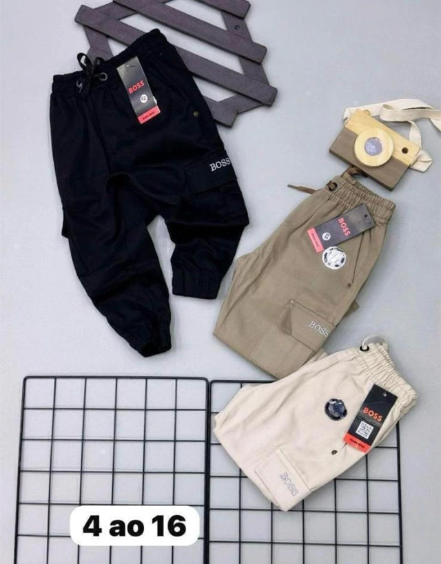 Calça jogar com bolso cargo e detalhe bordado - Boss