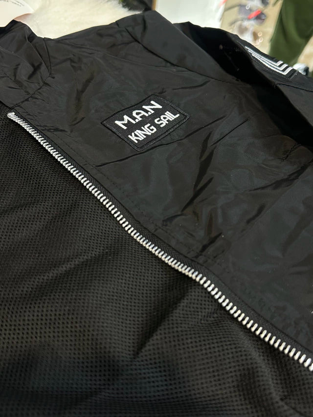 Jaqueta corta-vento importada