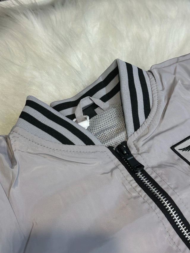 Jaqueta corta-vento importada