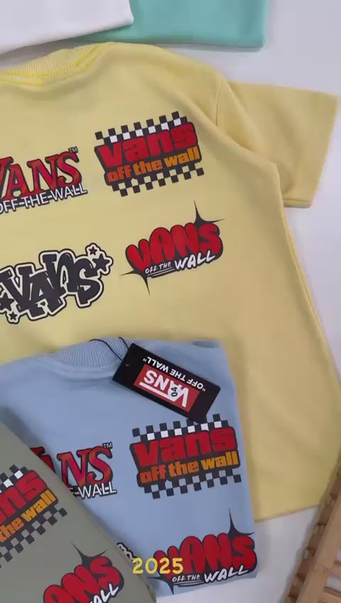 Camiseta suedine bordada na frente e estampada nas costas - Vans