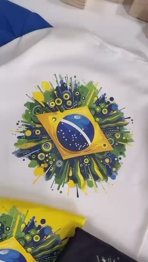 Camiseta suedine bordada na frente e estampada nas costas - Nike x Brasil