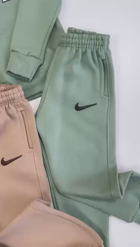 Conjunto de moletom três cabos bordado - Nike