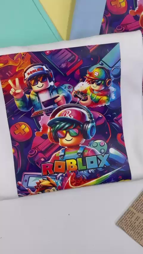 Camiseta suedine bordada na frente e estampada nas costas - Nike x Roblox
